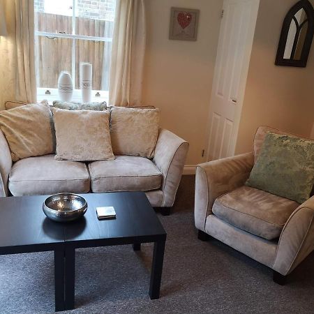 Coastal Escape Deal - 2 Bedroom House -Short Lets & Serviced Accommodation Zewnętrze zdjęcie